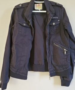 Billabong black sturdy cotton jacket. Ships free!